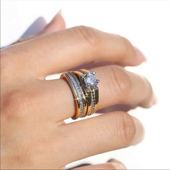 New Women’s Yellow Gold Diamond 2pc set Ring - Picture 6 of 6